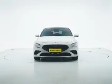 2024 Genesis G70 с пробегом 5 900 км