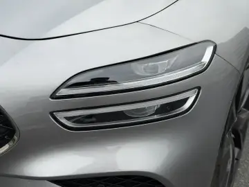 2023 Genesis G70 с пробегом 23 000 км