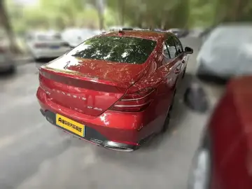 2021 Genesis G70 с пробегом 44 100 км