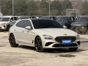 2024 Genesis G70 с пробегом 7 800 км