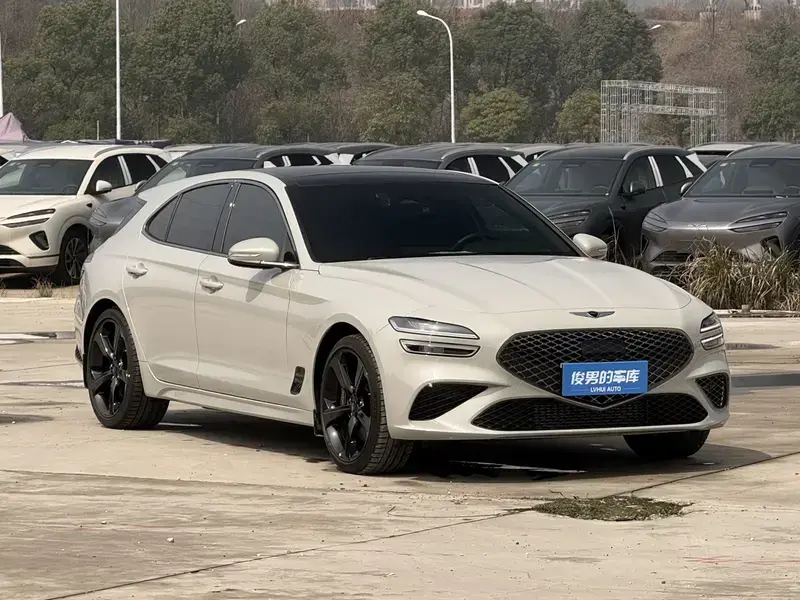 2024 Genesis G70 с пробегом 7 800 км