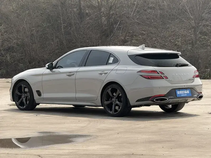 2024 Genesis G70 с пробегом 7 800 км