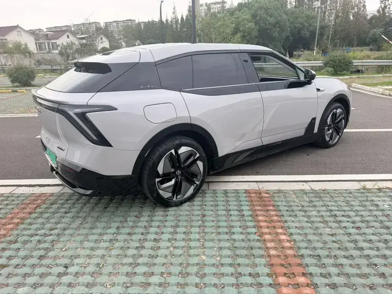2023 HiPhi Y с пробегом 24 000 км