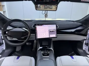 2023 HiPhi Z с пробегом 52 000 км