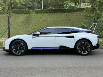 2023 HiPhi Z с пробегом 12 000 км