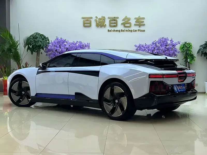 2023 HiPhi Z с пробегом 7 000 км