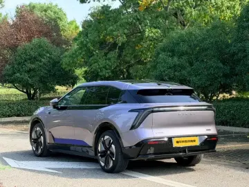 2023 HiPhi Y с пробегом 35 500 км