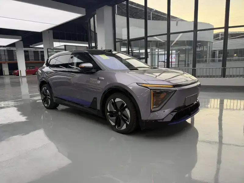 2023 HiPhi Y с пробегом 500 км