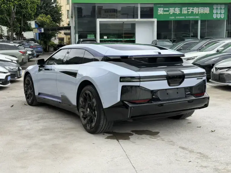 2023 HiPhi Z с пробегом 50 100 км