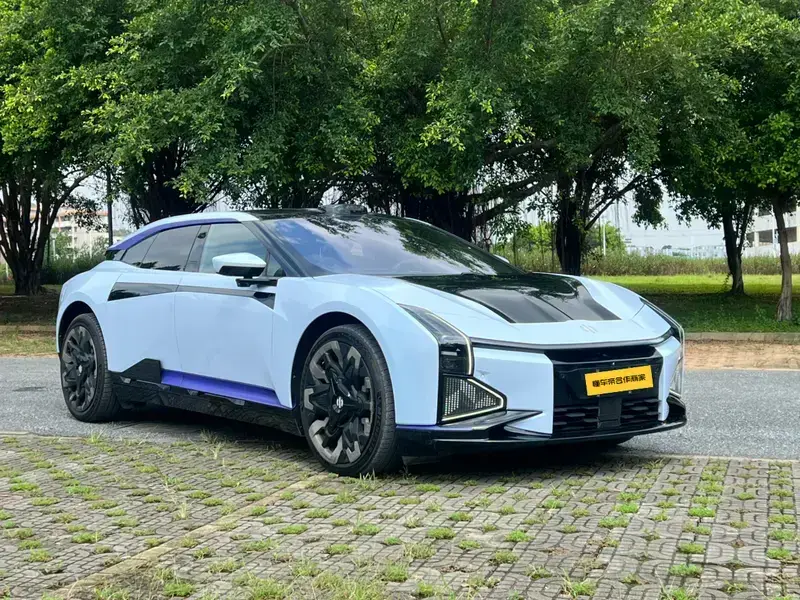 2023 HiPhi Z с пробегом 2 000 км