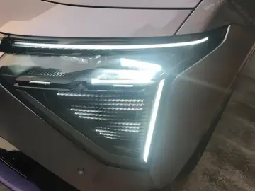 2023 HiPhi Y с пробегом 18 000 км