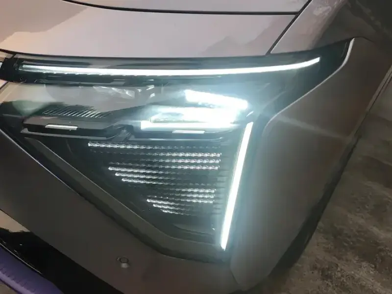2023 HiPhi Y с пробегом 18 000 км