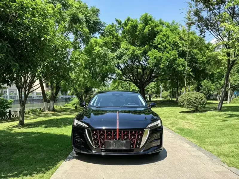 2023 Hongqi H6 с пробегом 13 000 км