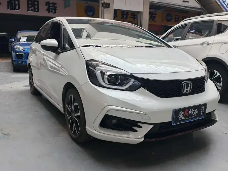 2023 Honda Life с пробегом 15 000 км