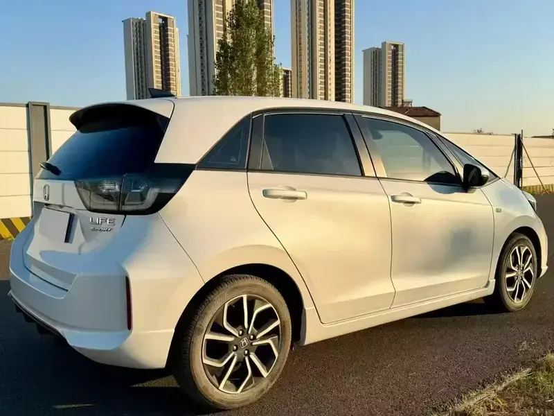 2023 Honda Life с пробегом 15 000 км