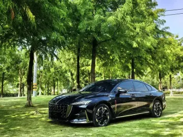 Hongqi H6