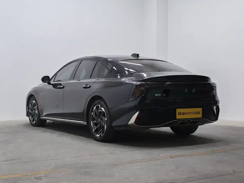2023 Hongqi H6 с пробегом 64 600 км