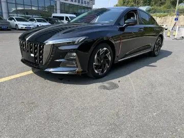 Hongqi H6