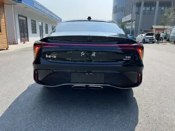 2023 Hongqi H6 с пробегом 29 000 км