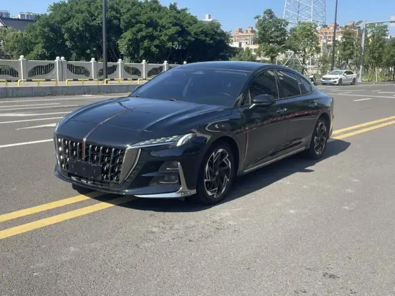 2023 Hongqi H6 с пробегом 17 000 км