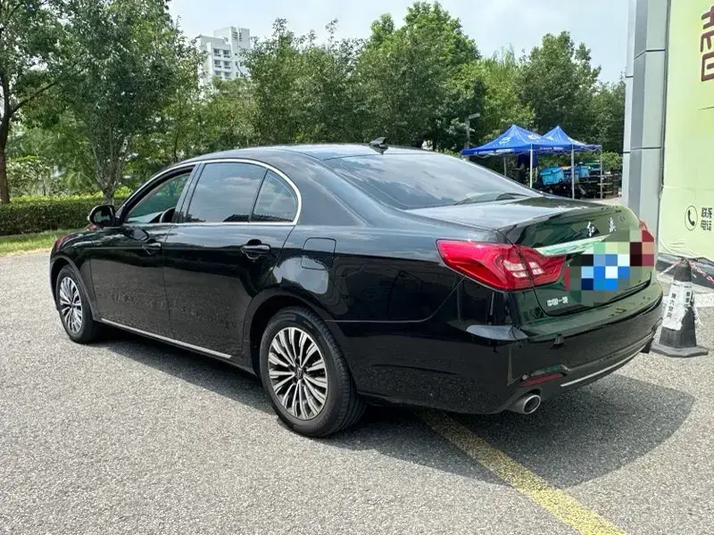 2021 Hongqi H7 с пробегом 30 000 км