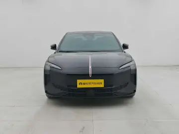 2024 Hongqi EH7 с пробегом 38 800 км
