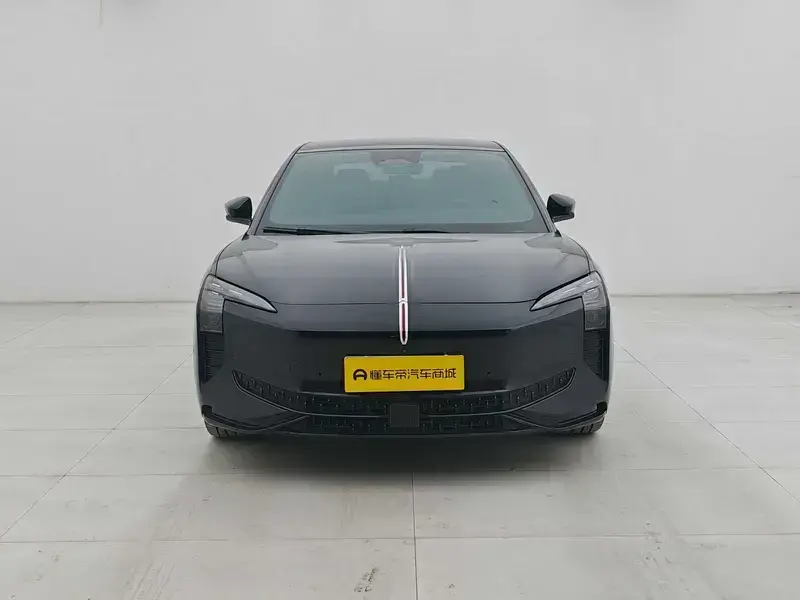 2024 Hongqi EH7 с пробегом 38 800 км
