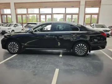 2021 Hongqi H7 с пробегом 77 000 км