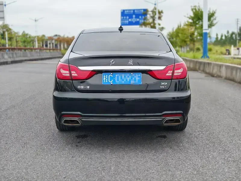 2018 Hongqi H7 с пробегом 87 000 км