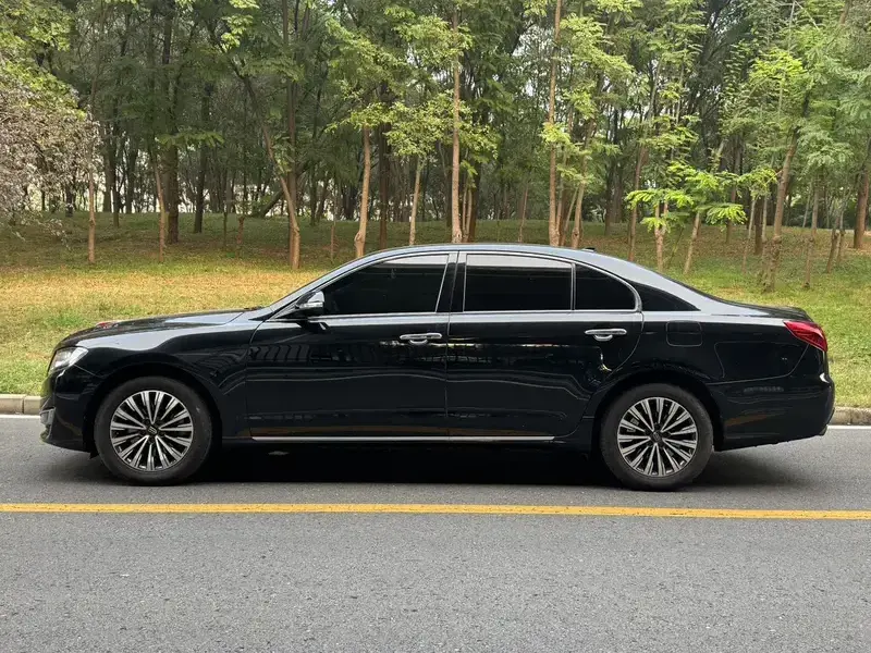 2019 Hongqi H7 с пробегом 117 000 км