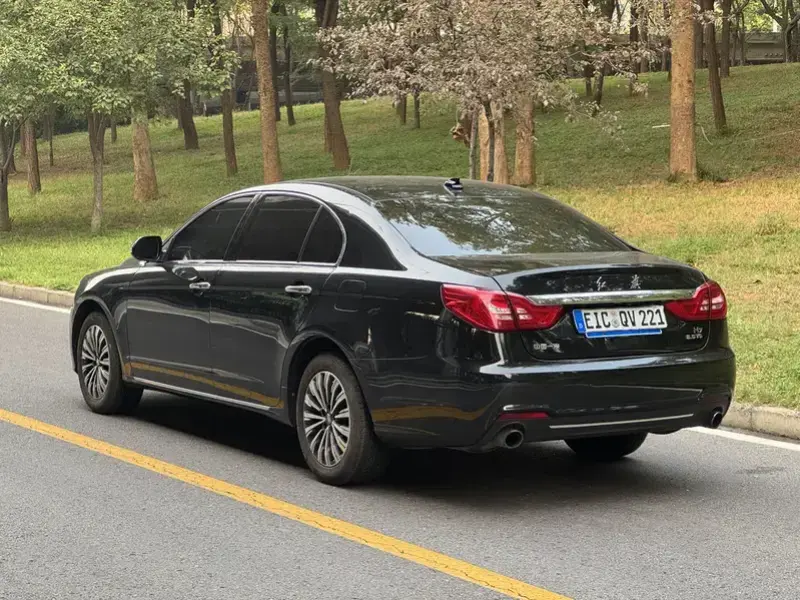 2019 Hongqi H7 с пробегом 117 000 км