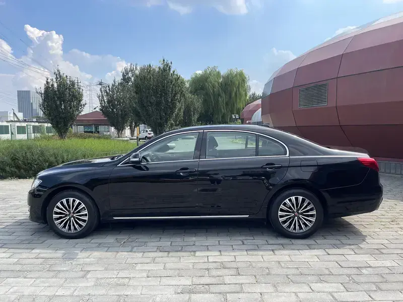 2021 Hongqi H7 с пробегом 38 600 км