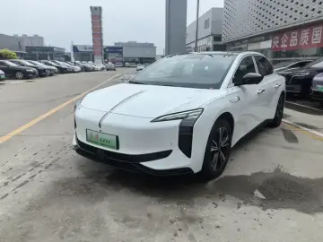 Hongqi EH7