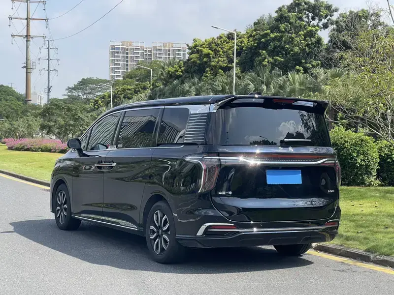 2022 Hongqi HQ9 с пробегом 19 000 км