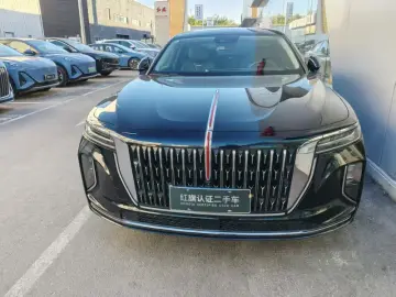 2024 Hongqi H9 с пробегом 10 000 км
