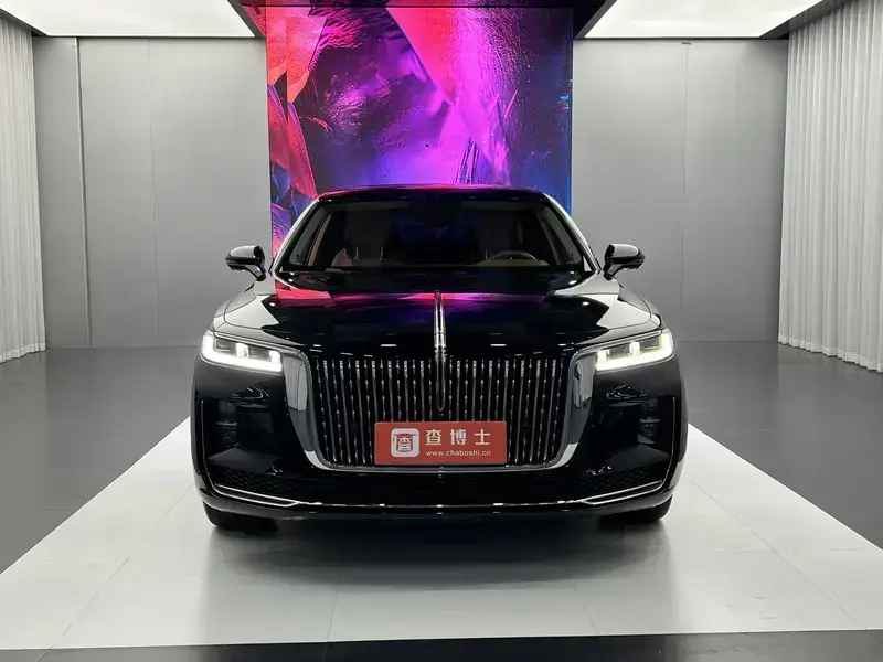 2020 Hongqi H9 с пробегом 49 000 км