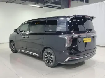2022 Hongqi HQ9 с пробегом 72 900 км