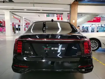 2024 Hongqi H9 с пробегом 29 000 км
