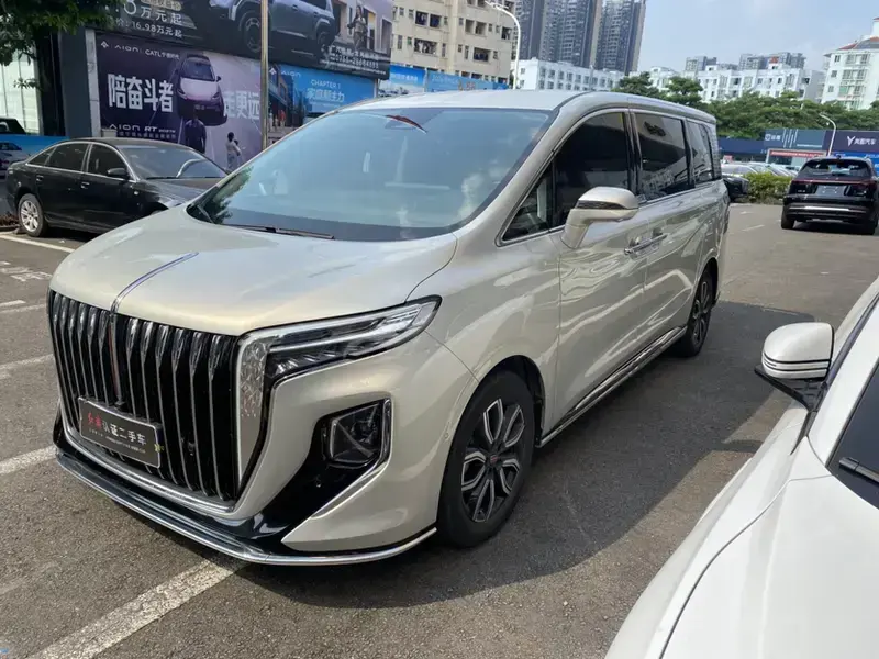2022 Hongqi HQ9 с пробегом 33 000 км