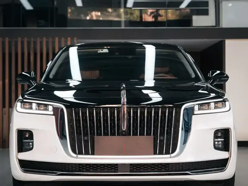 2020 Hongqi H9 с пробегом 43 000 км