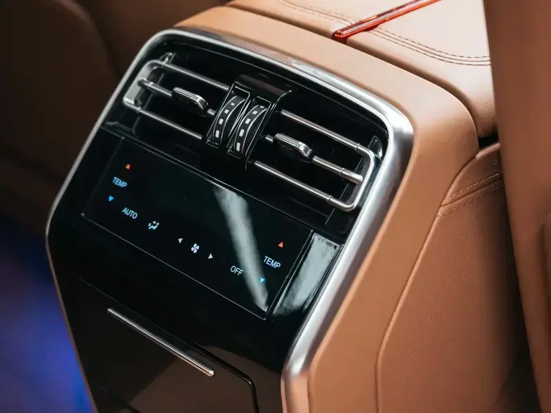 2020 Hongqi H9 с пробегом 43 000 км