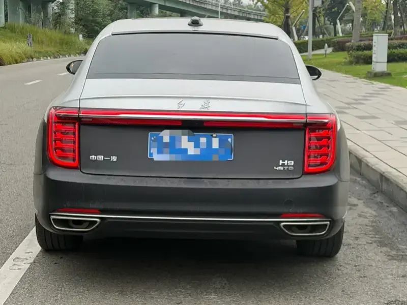 2022 Hongqi H9 с пробегом 45 000 км