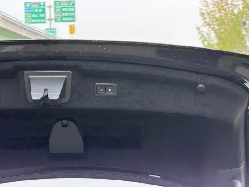2022 Hongqi H9 с пробегом 45 000 км