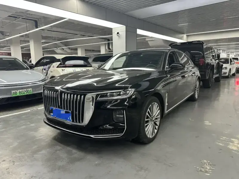 2020 Hongqi H9 с пробегом 52 000 км