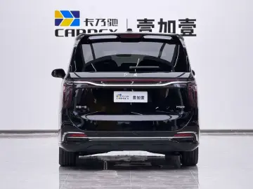 2024 Hongqi HQ9 с пробегом 8 700 км