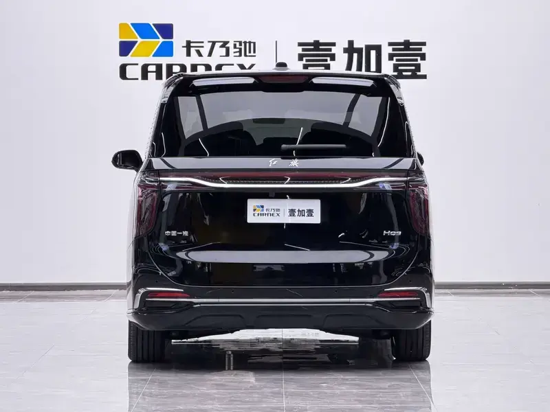2024 Hongqi HQ9 с пробегом 8 700 км