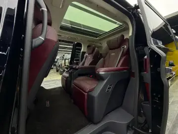 2024 Hongqi HQ9 с пробегом 8 700 км