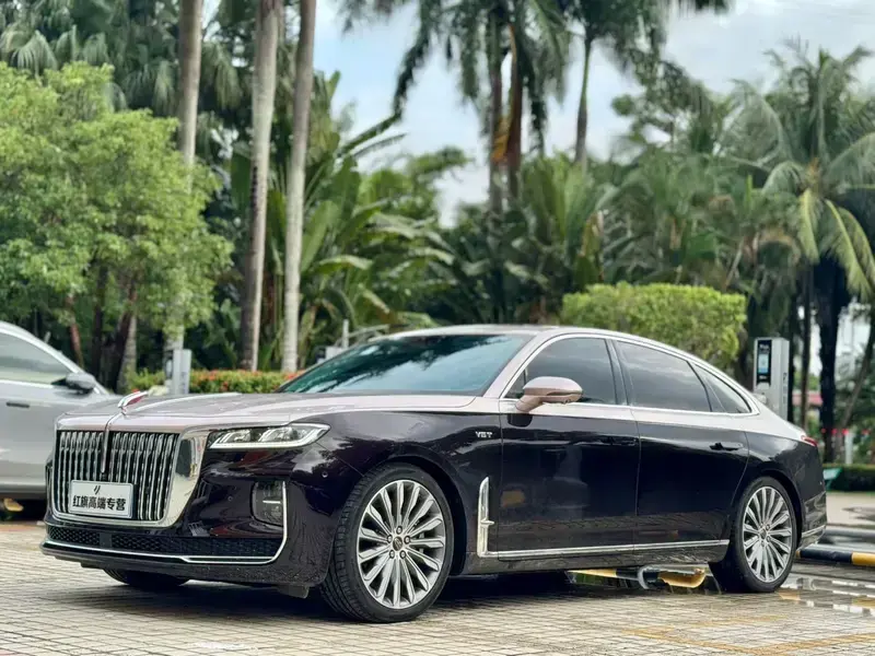 2020 Hongqi H9 с пробегом 20 000 км