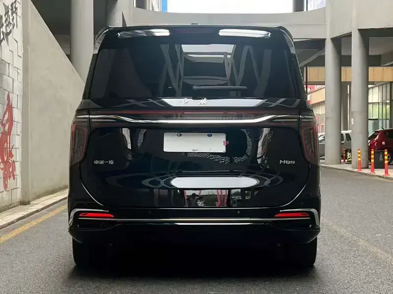 2022 Hongqi HQ9 с пробегом 37 000 км