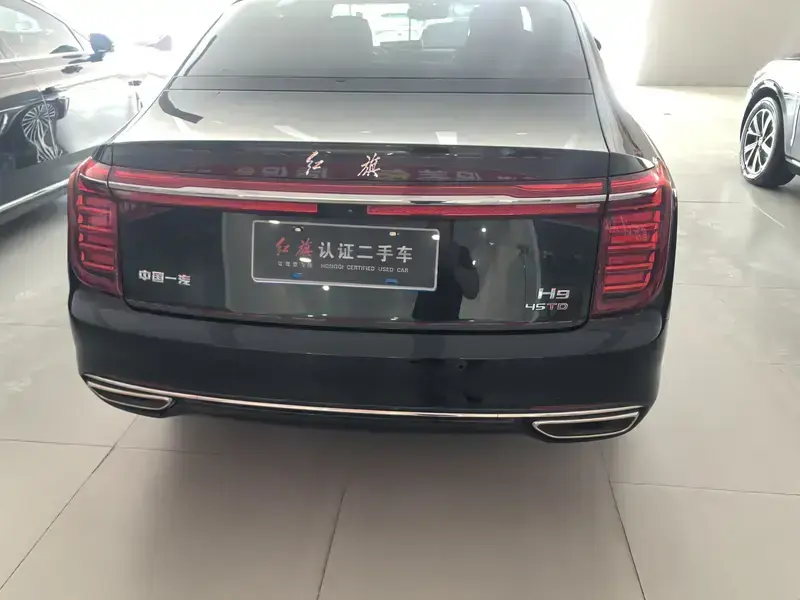 2023 Hongqi H9 с пробегом 28 000 км